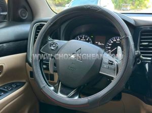Xe Mitsubishi Outlander 2.0 CVT 2017