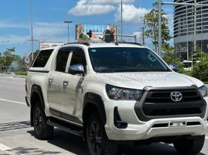 Xe Toyota Hilux 2.4E 4x2 AT 2020